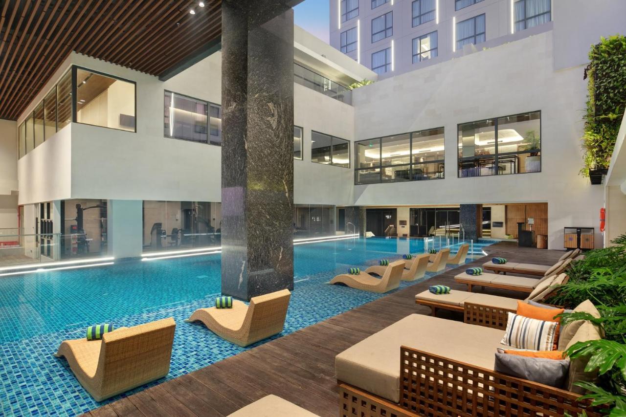 Hotel Aruss Semarang Esterno foto
